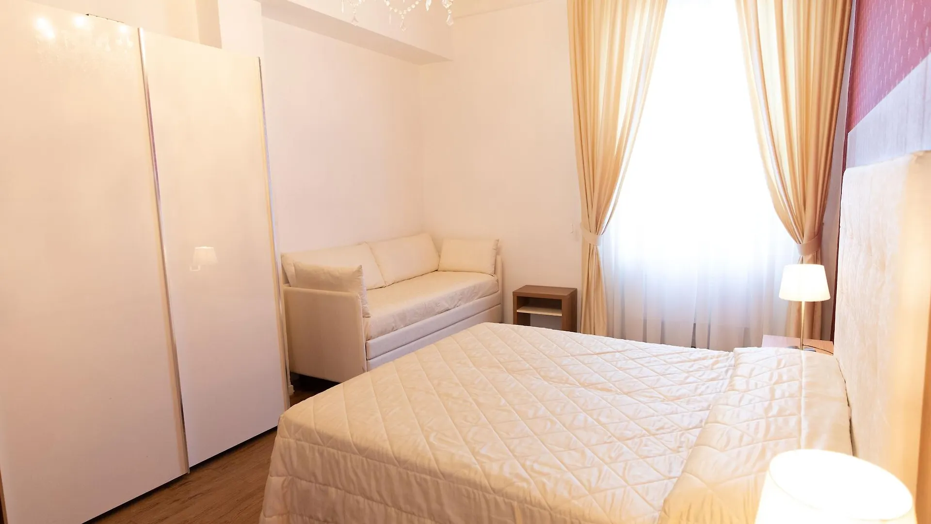 Albergo Rossini 1936 Bologna 4*,  Italy